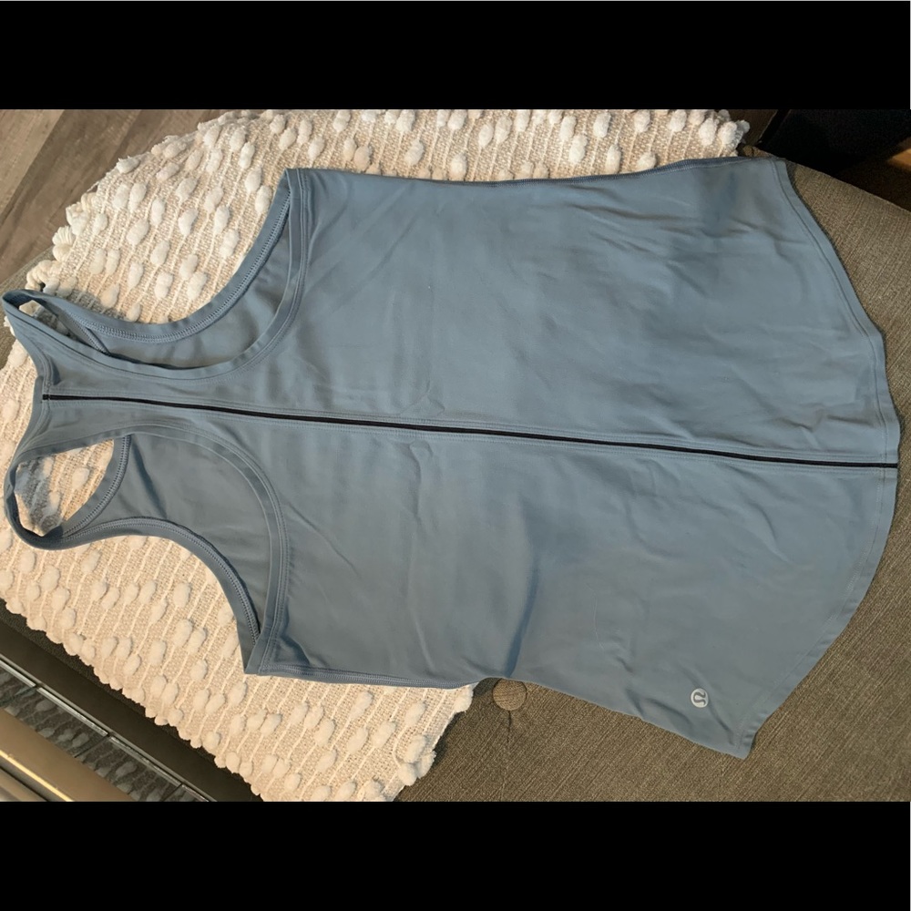 Lululemon top